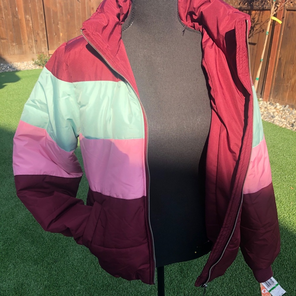 Woman’s Jacket - Picture 5 of 7